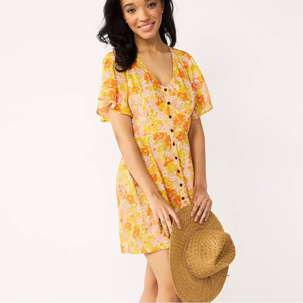 Juniors' Rewind Button Front Flutter Sleeve Skater Dress Size XXL Yellow Floral